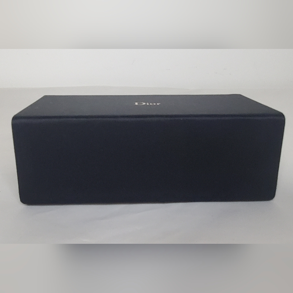DIOR - Chic And Luxury Black Sunglasses Case With Magnetic Closure. - Picture 2 of 10